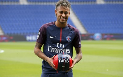 飞亚体育精华-中场魔术师再显神通